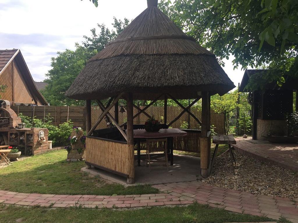 Natura Vendeghaz Pazmand Экстерьер фото